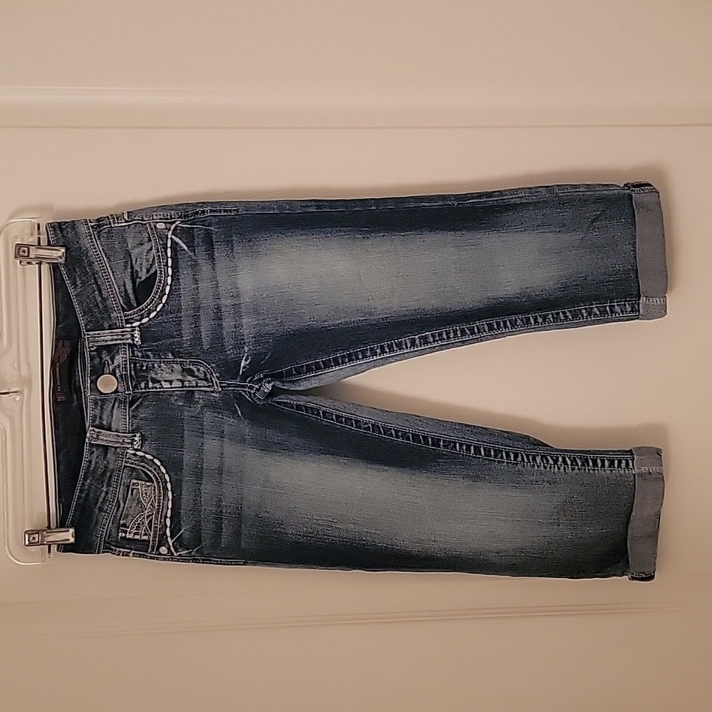No Boundaries Size 3 Knee-Length Shorts / Jeans.  EUC!